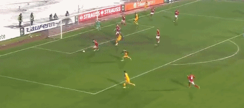 罗马2-0，马约拉尔