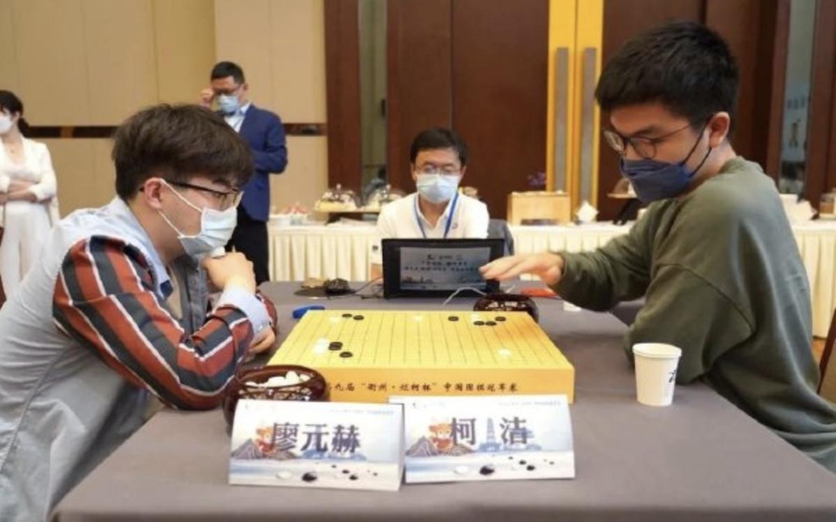 体育早报：拜仁德甲10连冠创历史 颜丙涛淘汰卫冕冠军首进8强