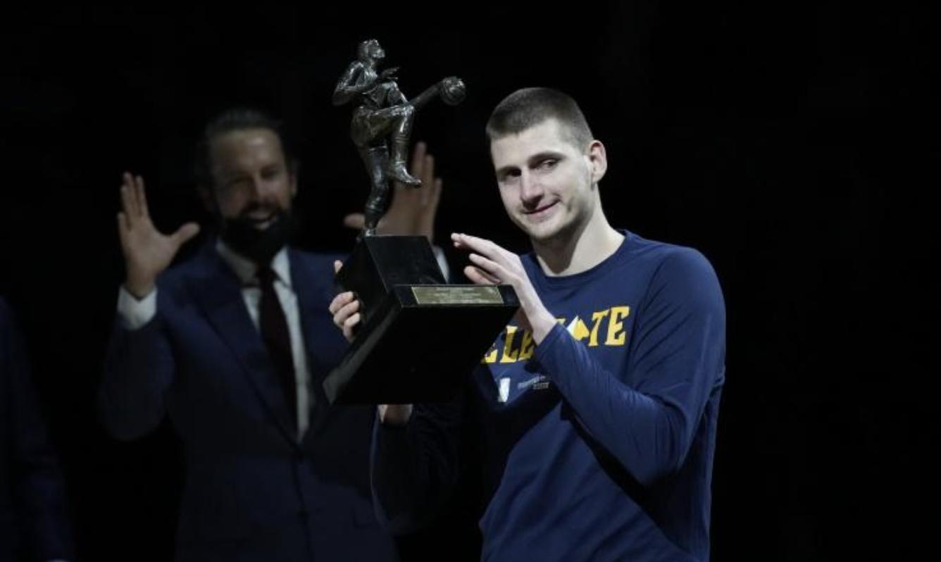 约基奇当选本赛季常规赛MVP 成NBA史上第三位连庄MVP国际球员