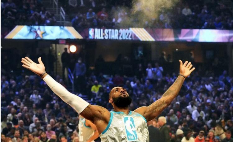 詹姆斯:我一直是NBA招牌球员 有责任将它变得更好